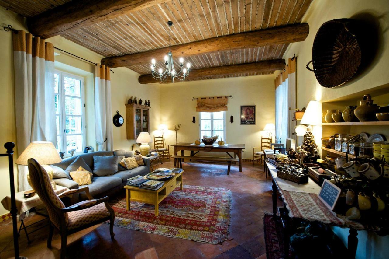 Le Clos Des Freres Gris Bed and Breakfast Aix-en-Provence Exterior foto