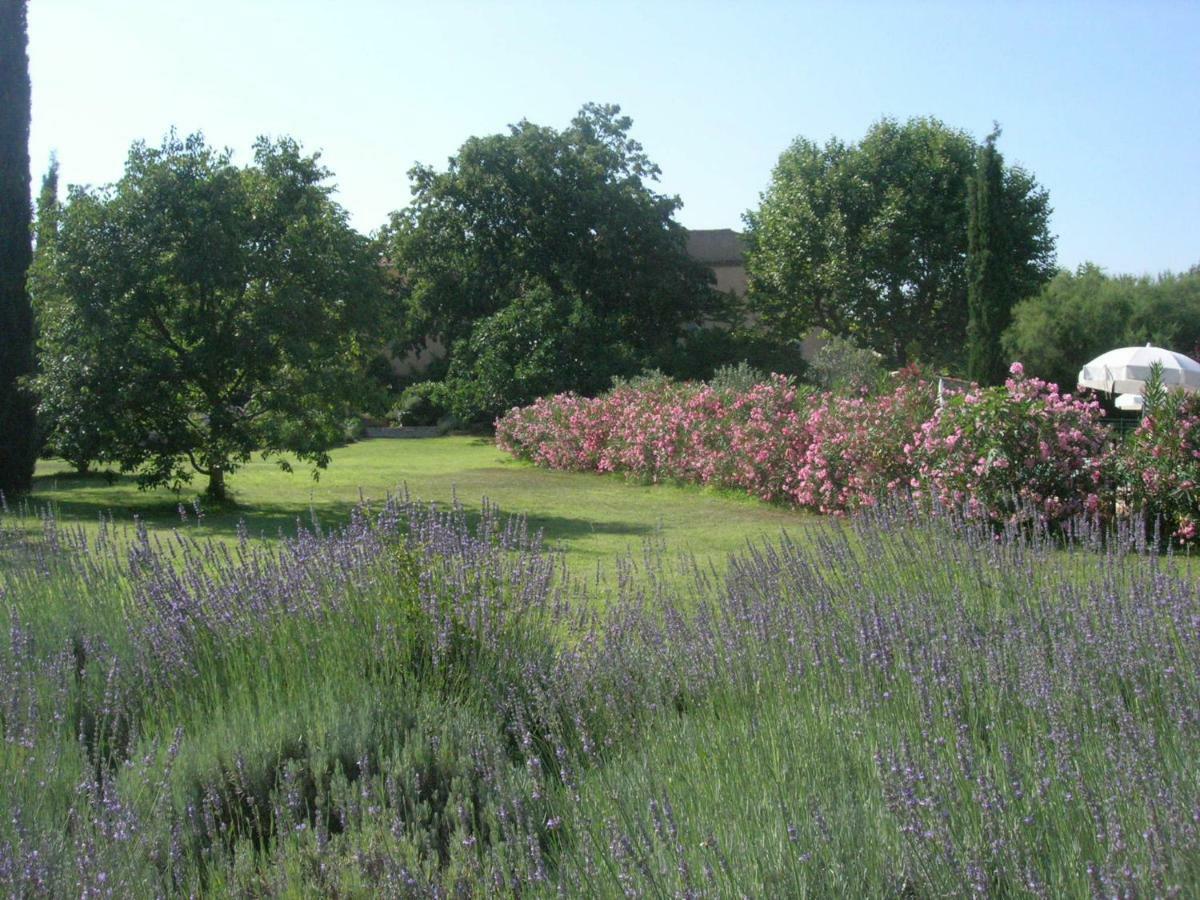 Le Clos Des Freres Gris Bed and Breakfast Aix-en-Provence Exterior foto