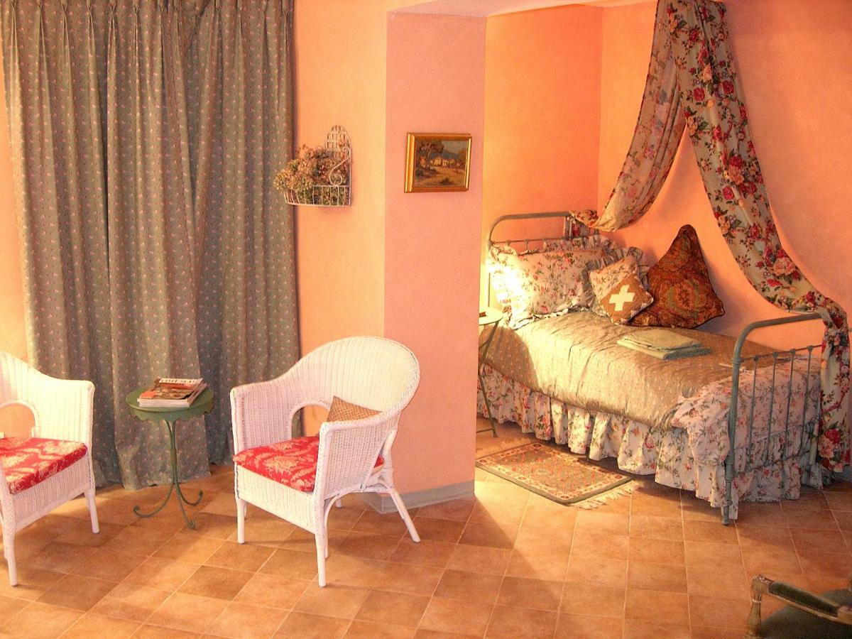 Le Clos Des Freres Gris Bed and Breakfast Aix-en-Provence Exterior foto
